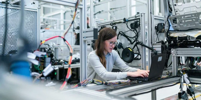 How to become an engineer and move to Canada